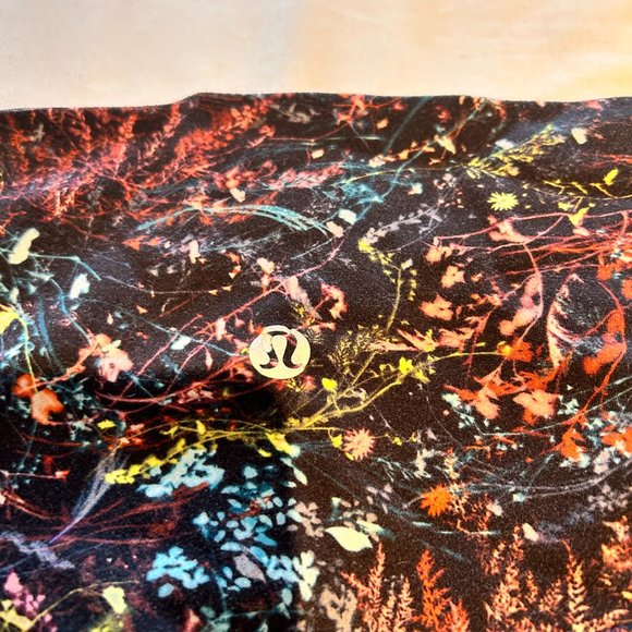 GUC Lululemon 7/8 length LEGGINGS Size 8 - Picture 2 of 5